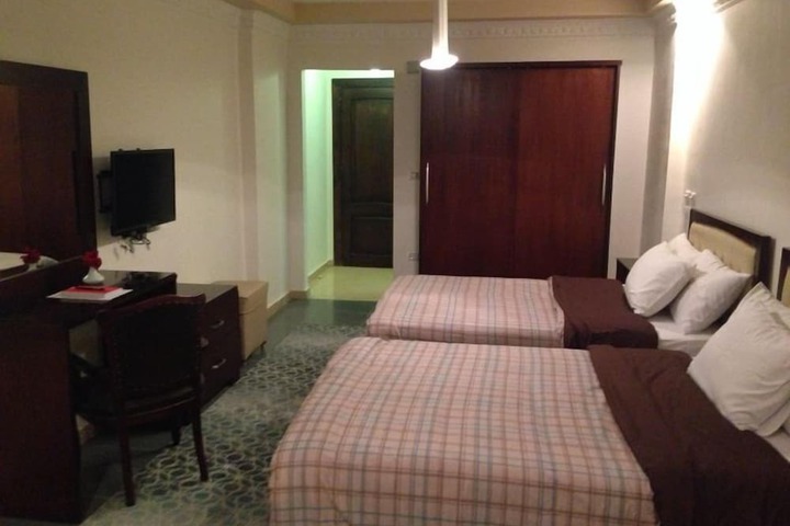 Room 9 of 52