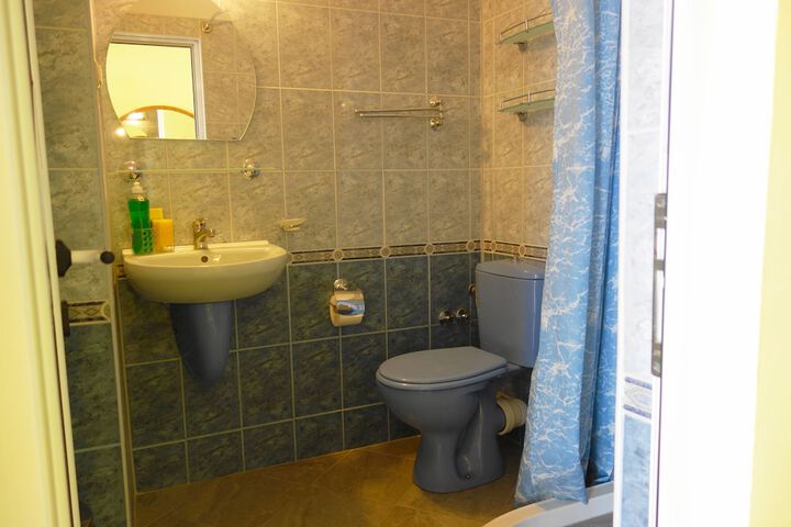 Room 20 of 29