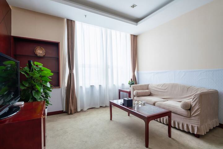 Room 14 of 45