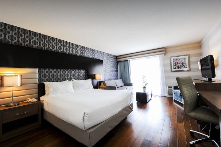 Room 15 of 53