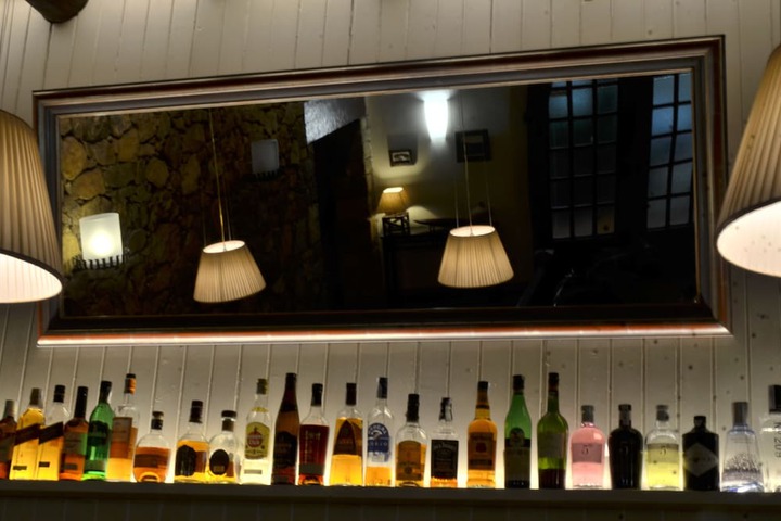 Lounge 49 of 72