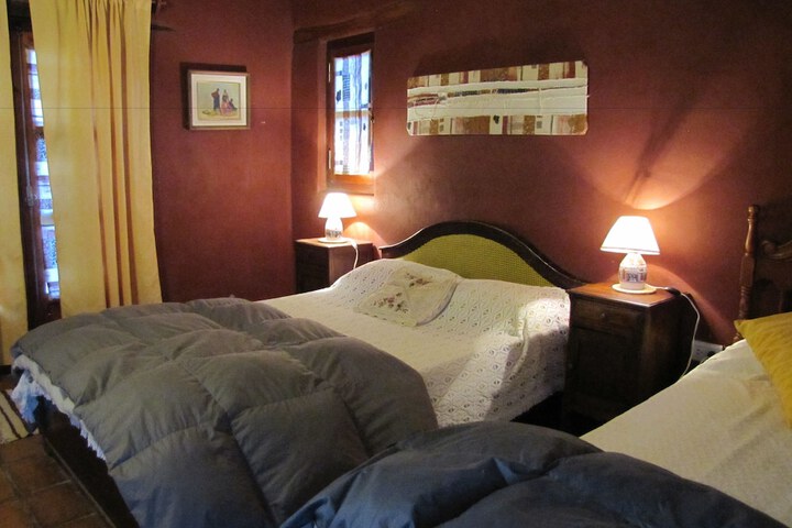 Room 13 of 19
