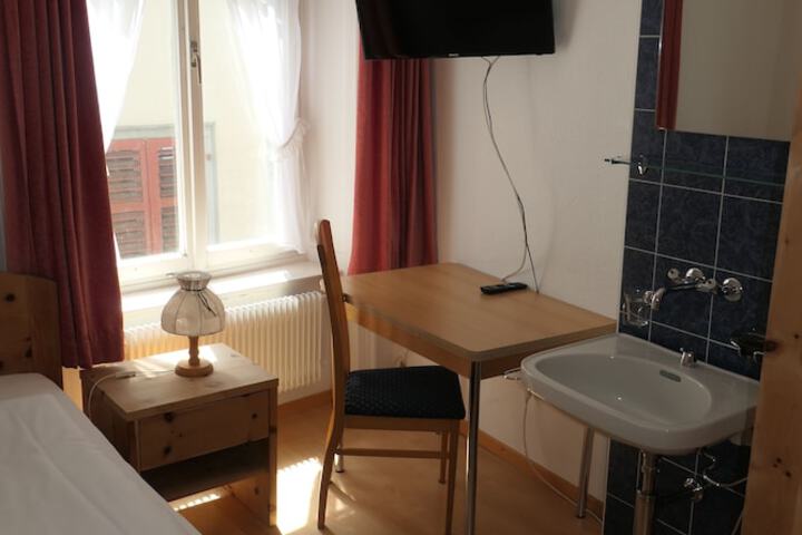Room 13 of 49