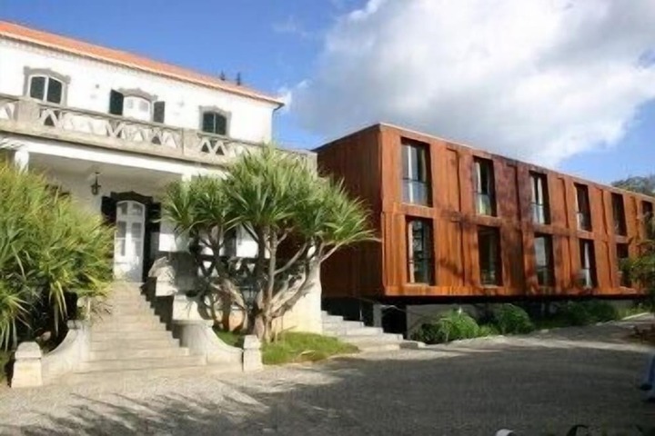 Arts in Hotel Conde Carvalhal in Funchal