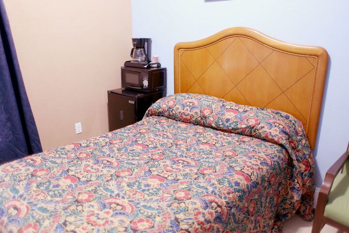 Room 2 of 53