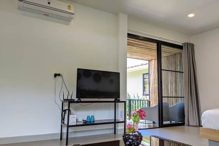 Room 16 of 38