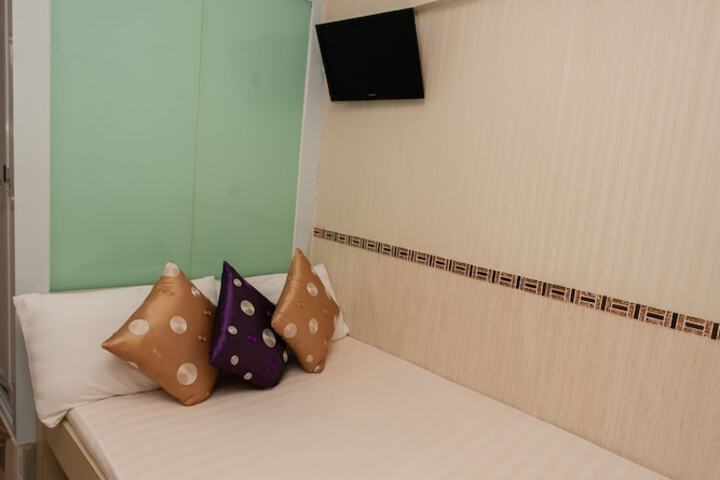 Room 18 of 52