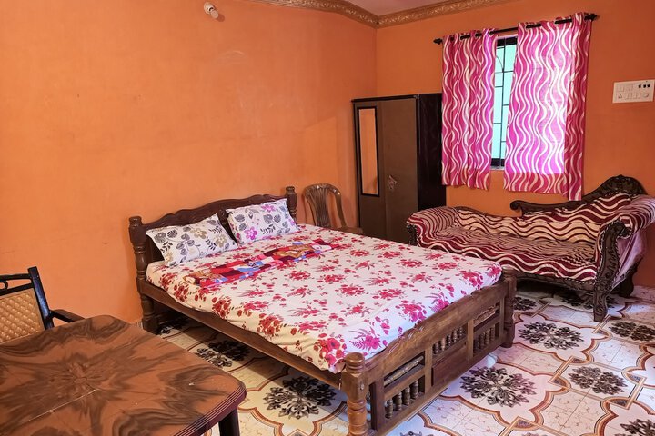 Room 5 of 33