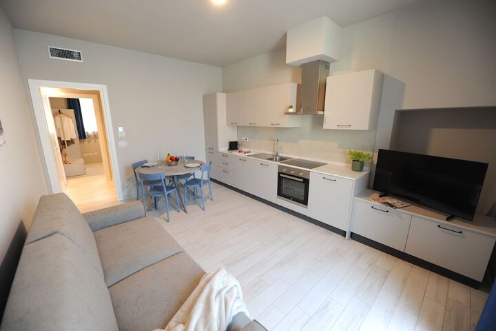 Room 45 of 103