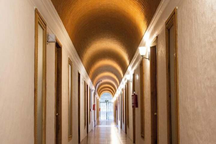 Ballroom/Hall 119 of 149