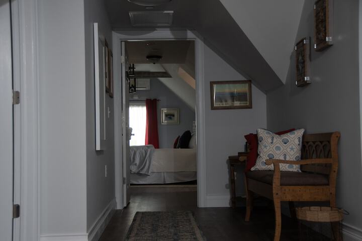 Ballroom/Hall 112 of 126