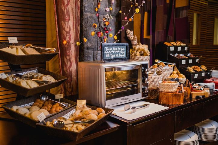 Breakfast/Coffee Service 110 of 147