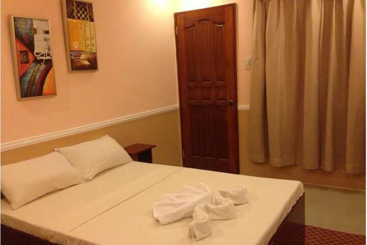 Room 10 of 36