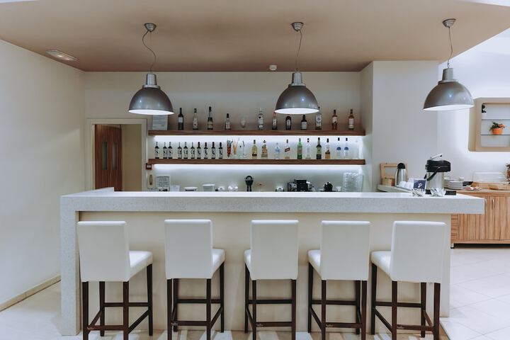 Snack bar
