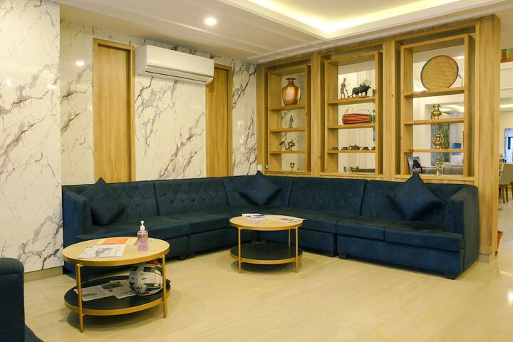 Hotel Interior 5 of 100