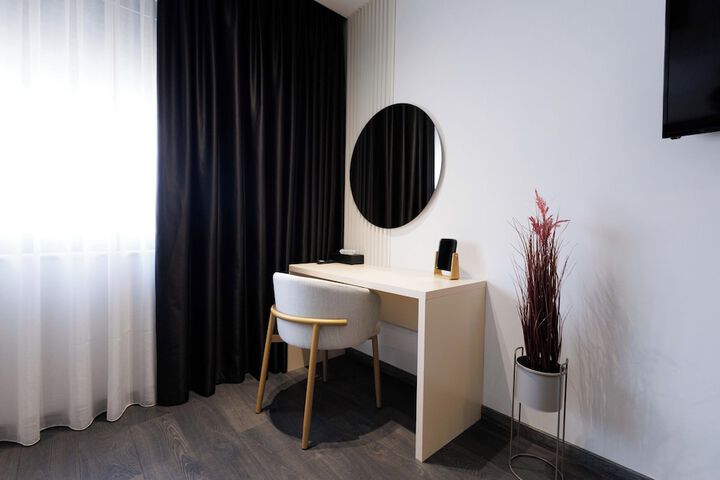 Room 35 of 123