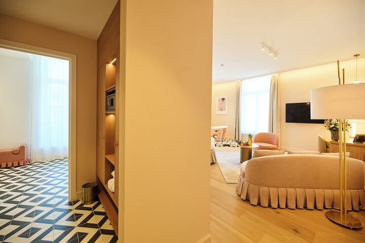 Room 25 of 62