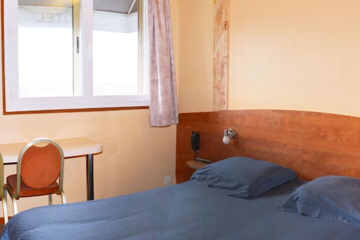 Room 9 of 62