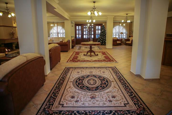 Hotel 2 of 67