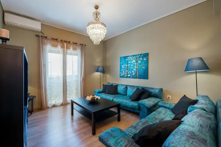 Newly Renovated Flat 10 min From Metro Station - Adults Only