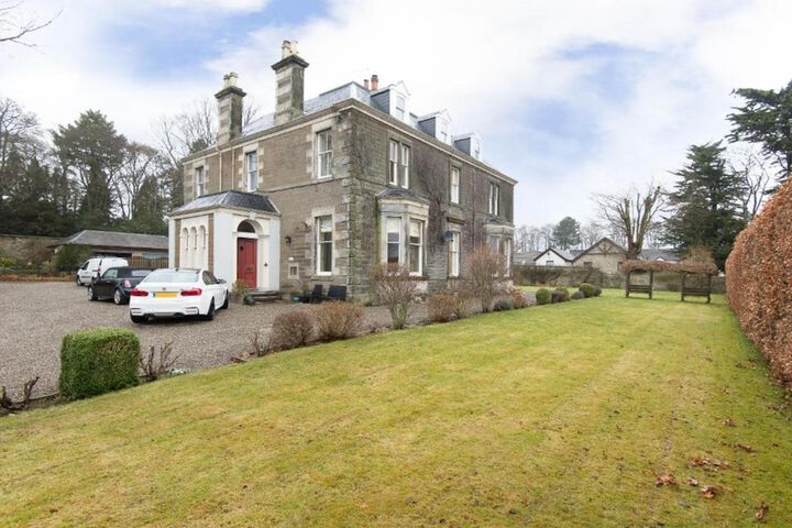 OYO Ashlea Manor