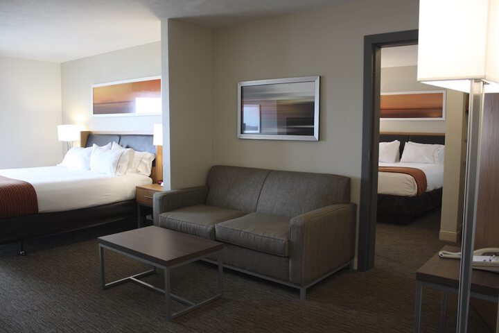 Room 3 of 45