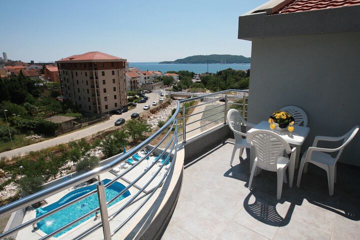 Terrace/Patio 63 of 65