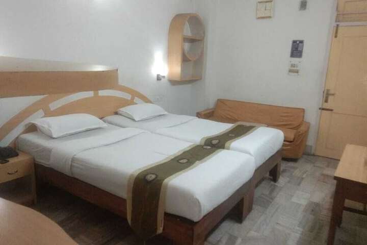 Room 35 of 71