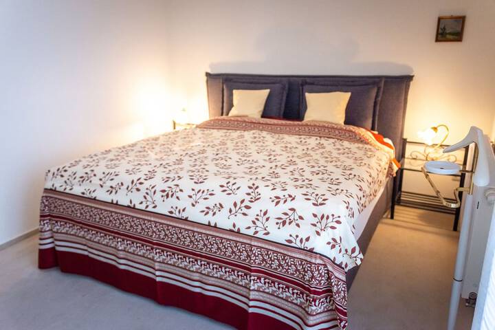 Room 6 of 35