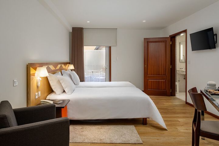 Room 27 of 52