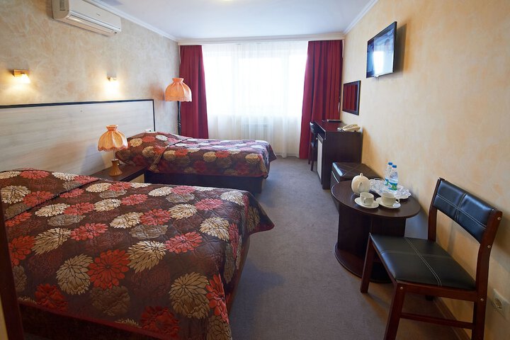 Room 5 of 66