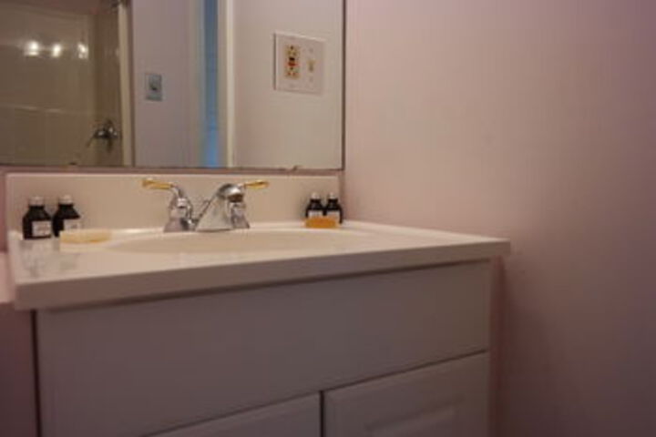 Room 4 of 38