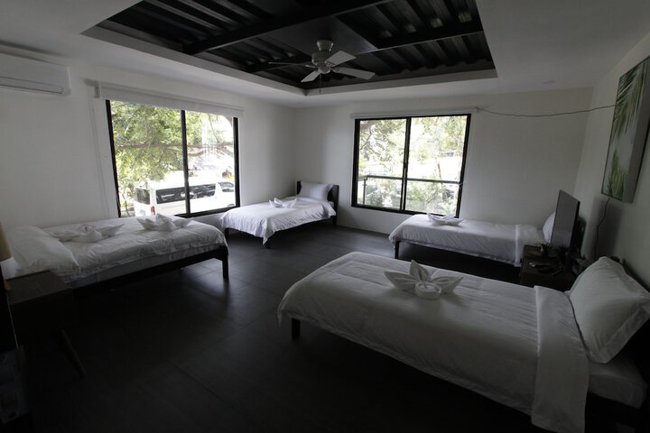 Room 6 of 17