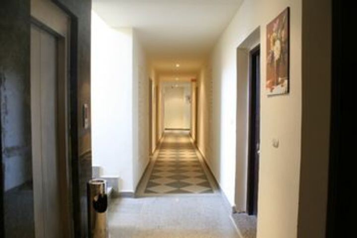Ballroom/Hall 12 of 34