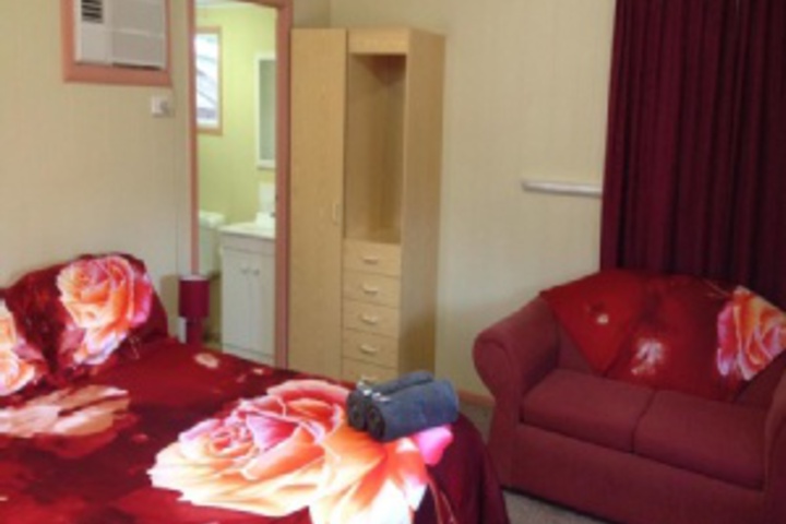 Room 105 of 228
