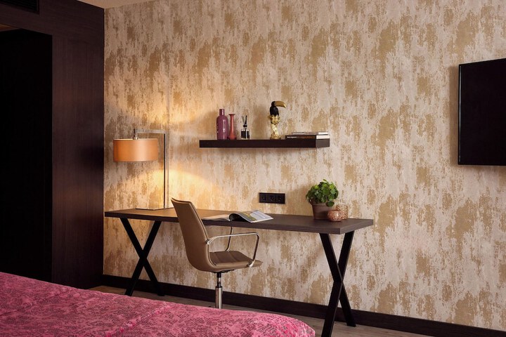 Room 10 of 53