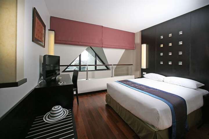 Room 7 of 36