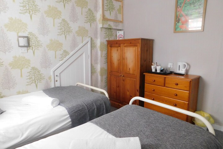 Room 14 of 48