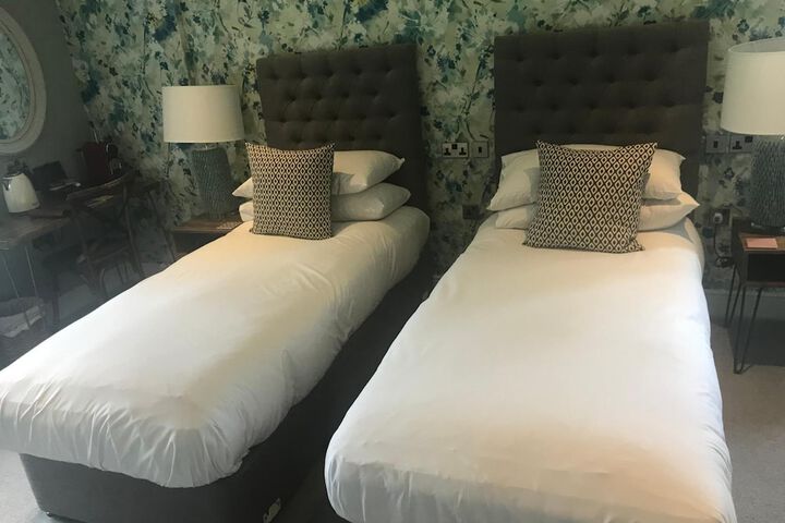 Room 20 of 37