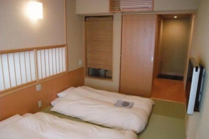 Room 16 of 51