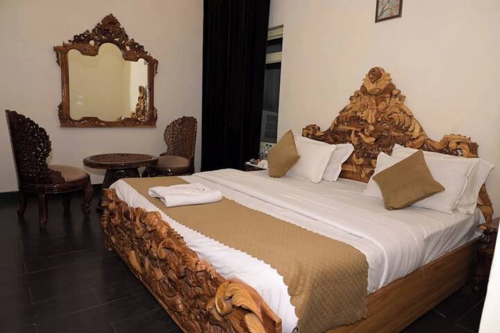 Room 14 of 49