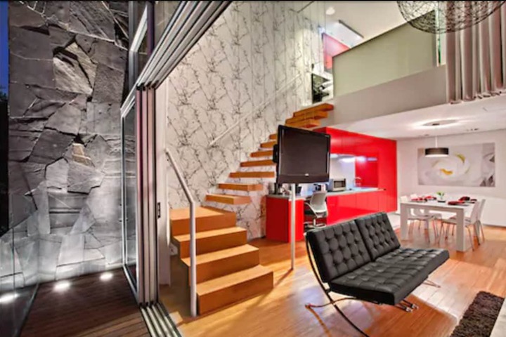 Room 17 of 25
