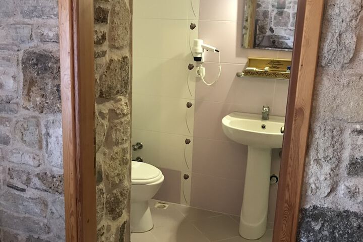 Room 65 of 90