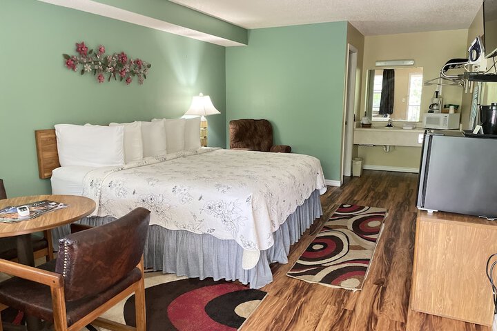 Room 15 of 43