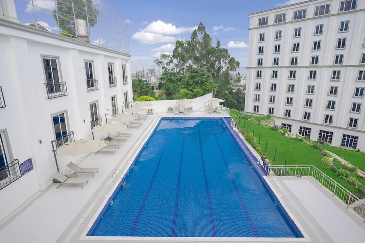 Pool 64 of 76