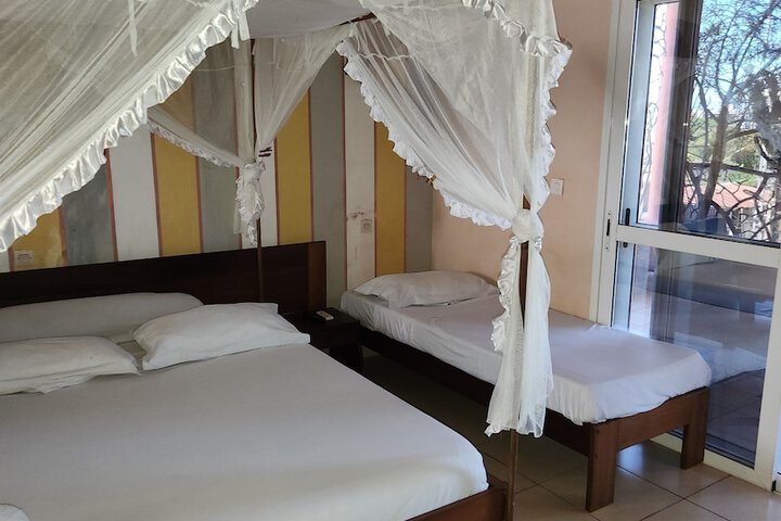 Room 2 of 9