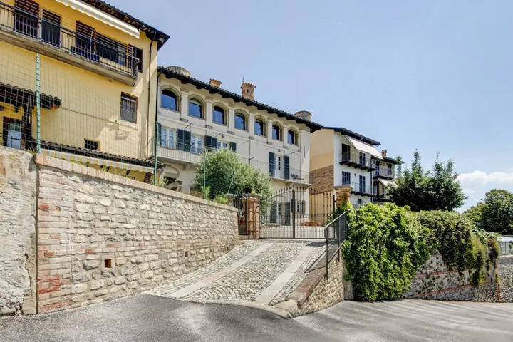 Italianway Cavour 16