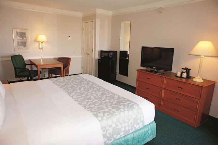 Deluxe 2 Double Beds (8 of 11)