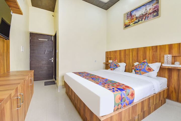Room 14 of 29