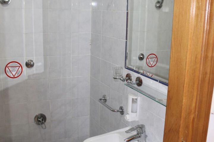 Room 72 of 83